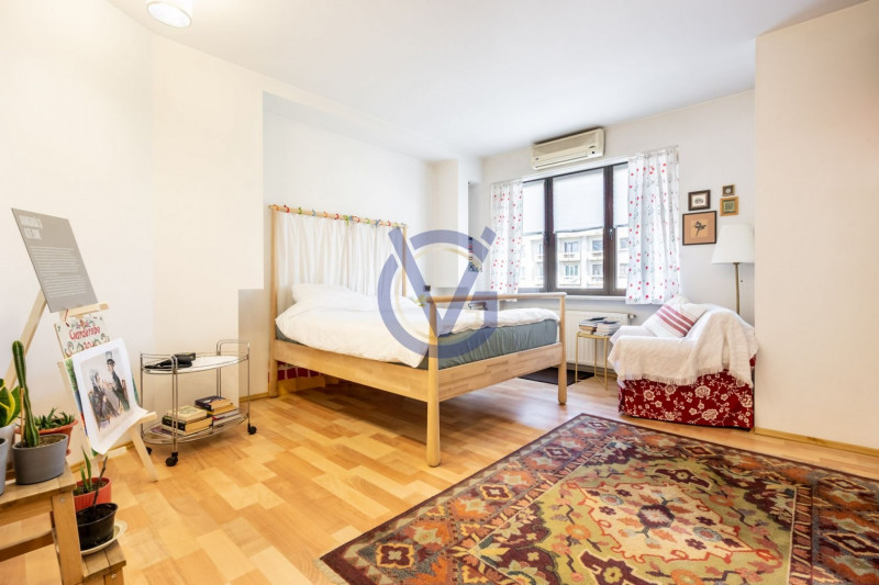 Spatiu si lumina la Universitate, 4 camere, locuire-birou, renovat 