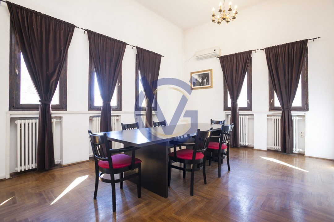 Vanzare imobil reprezentativ Universitate - oportunitate unica investitionala.