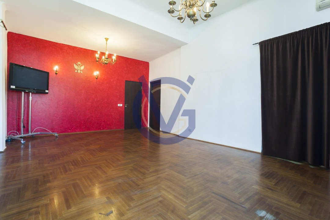 Vanzare imobil reprezentativ Universitate - oportunitate unica investitionala.