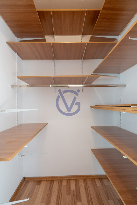 Atat de luminos! Doua camere cochete, 50mp.