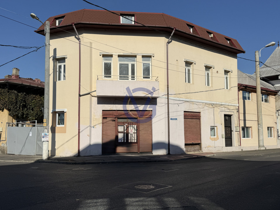 Ce alegi: Birou, Locuire sau AirBnB? Doua apt. cu 6 cam, S totala 130mp!