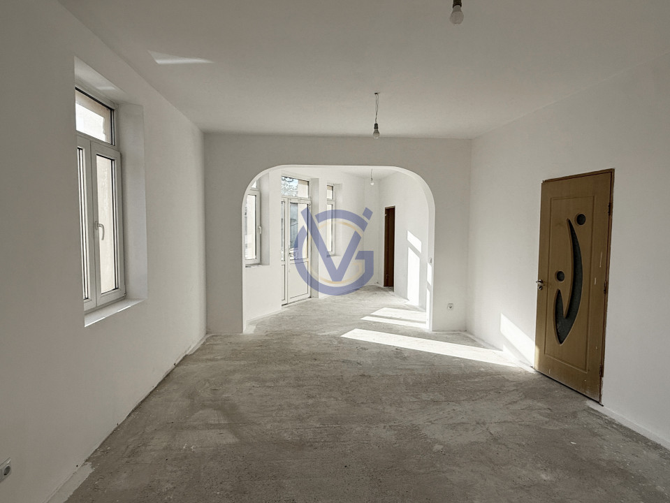 Ce alegi: Birou, Locuire sau AirBnB? Doua apt. cu 6 cam, S totala 130mp!