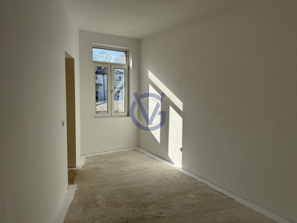 Ce alegi: Birou, Locuire sau AirBnB? Doua apt. cu 6 cam, S totala 130mp!