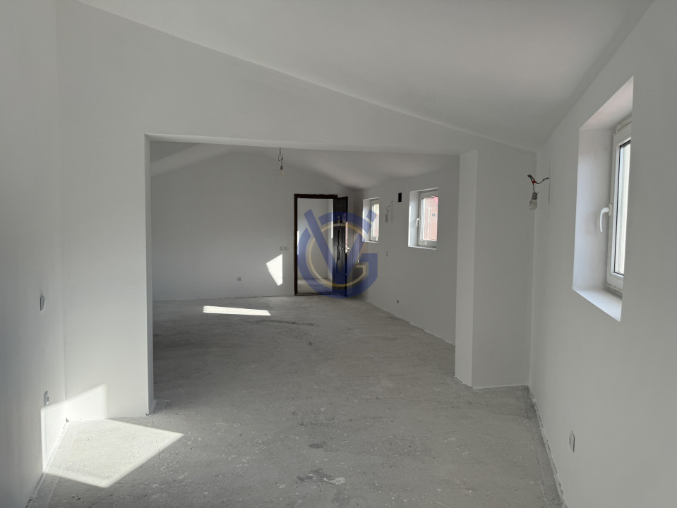 Ce alegi: Birou, Locuire sau AirBnB? Doua apt. cu 6 cam, S totala 130mp!