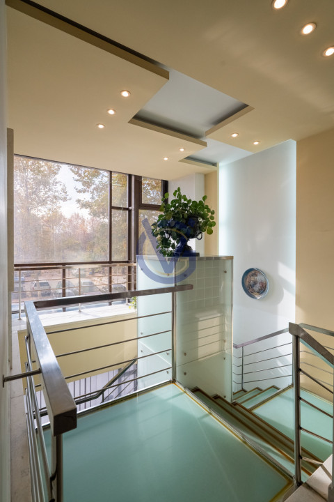 Investitie excelenta Randament 8,5% sau achizitie pt Clinica, Birouri, Comercial