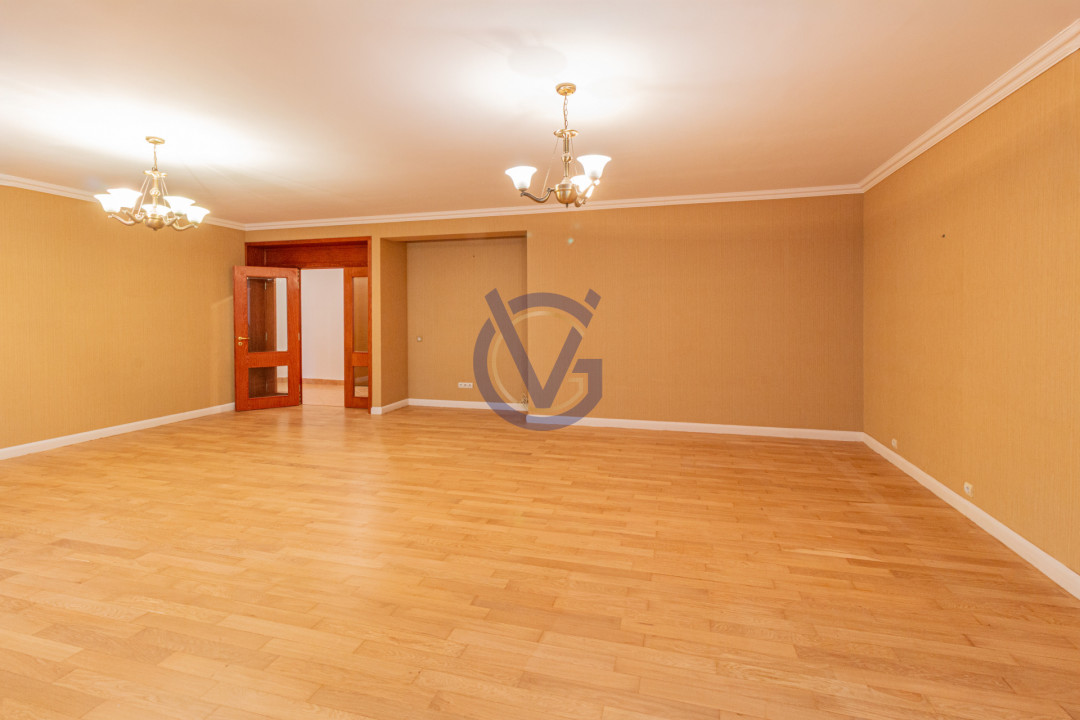 Vezi Parcul Kiseleff! Apartament spectaculos, 4 camere, 175mp