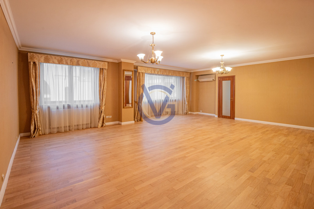 Vezi Parcul Kiseleff! Apartament spectaculos, 4 camere, 175mp