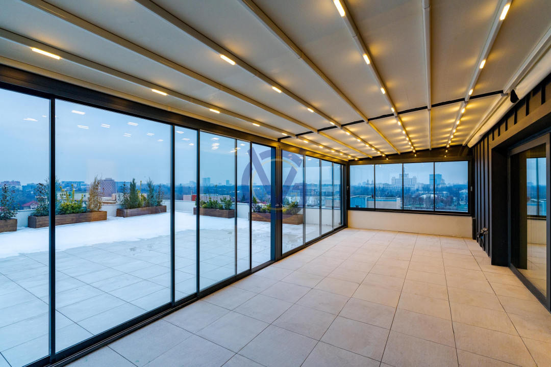 Ce priveliste! Deasupra tuturor - Penthouse Spectaculos cu Terase 210mp!